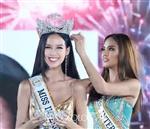 Bảo Ngọc đăng quang Hoa hậu Liên lục địa 2022.