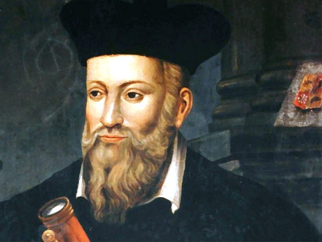 Nhà tiên tri Nostradamus.