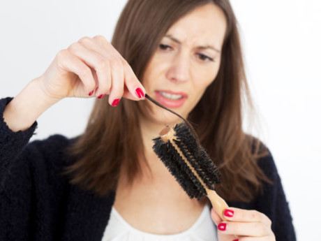 Nấm da đầu cũng có thể là một trong những nguyên nhân gây rụng tóc.