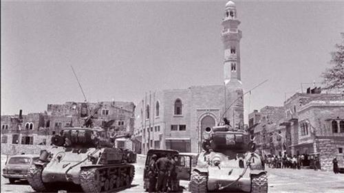 Xe tăng của Israel ở phía đông Jerusalem vào tháng 6.1967