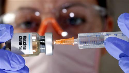 Việc tiêm chủng vaccine phòng Covid-19 sẽ được nhiều quốc gia thực hiện. Ảnh minh họa: Reuters.