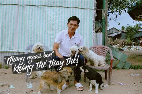 Anh Thái Thanh Hà nói đàn chó là những người bạn không thể thiếu trong cuộc đời Ảnh: Lê Nam