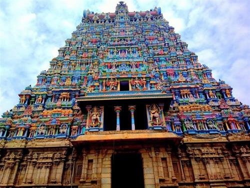 Đền Meenakshi nằm ở Tamil Nadu