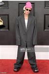 Trang phục "luộm thuộm" của Justin Bieber tại thảm đỏ Grammy lần thứ 64. (Ảnh: Getty Images)