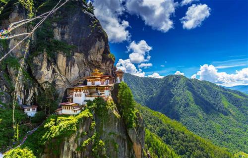 Tiger’s Nest - tu viện linh thiêng nhất Bhutan