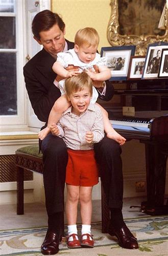 Charles cùng hai con trai, William và Harry, khi còn nhỏ. Ảnh: Getty Images.