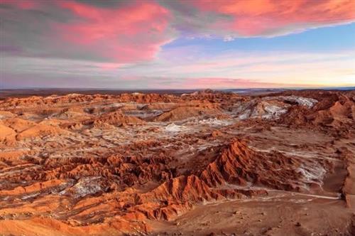 Một góc sa mạc Atacama, Chile.