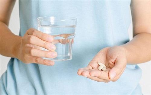 Một số loại thuốc khi sử dụng có thể gây khô âm đạo.