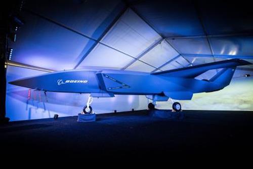 Boeing giới thiệu mẫu Máy bay không người lái Loyal Wingman sản xuất dưới sự hợp tác với Bộ Quốc phòng Úc